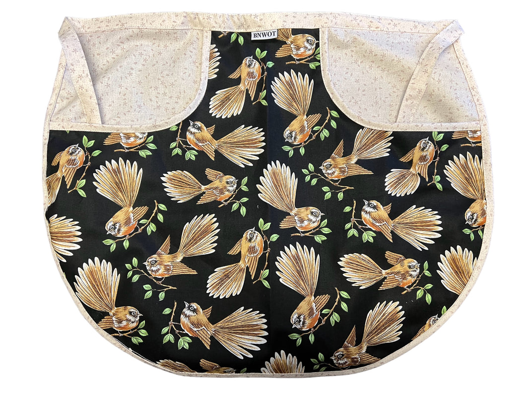 Peg Apron Fantails & Cream